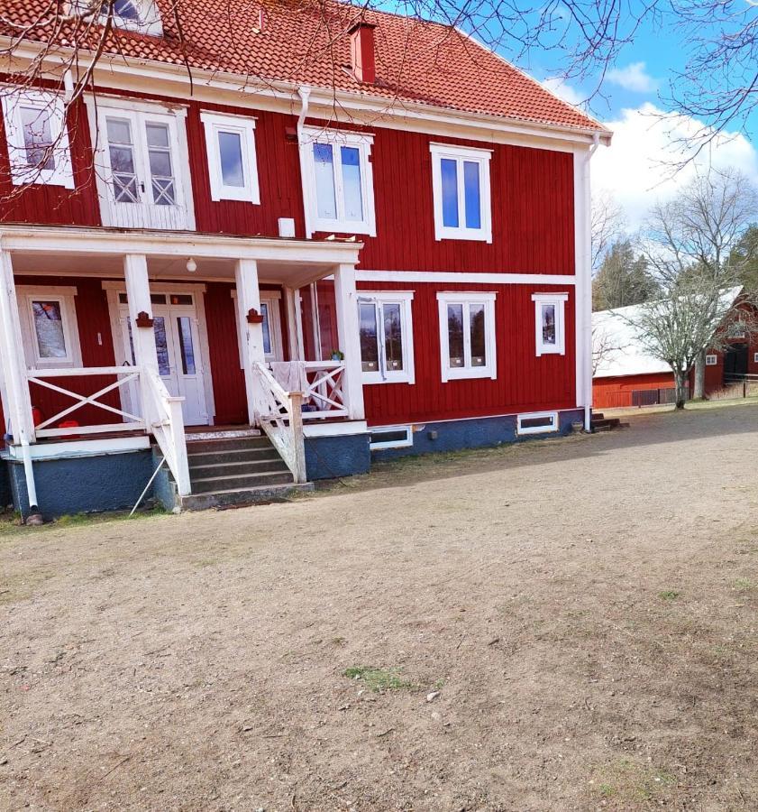 Hasslebogarden Vandrarhem Mariannelund Eksteriør billede